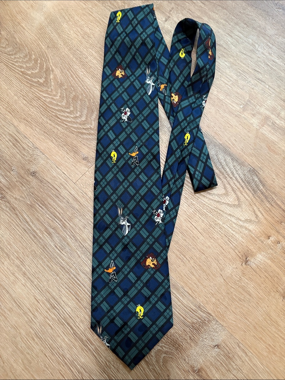 vintage 1990s Looney Tunes "Mania" character necktie